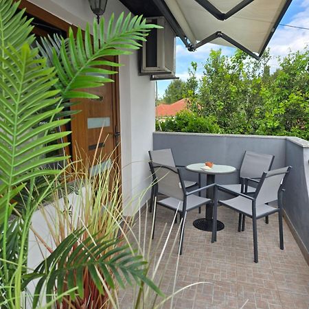 Apartments Lola Biograd Na Moru Ngoại thất bức ảnh