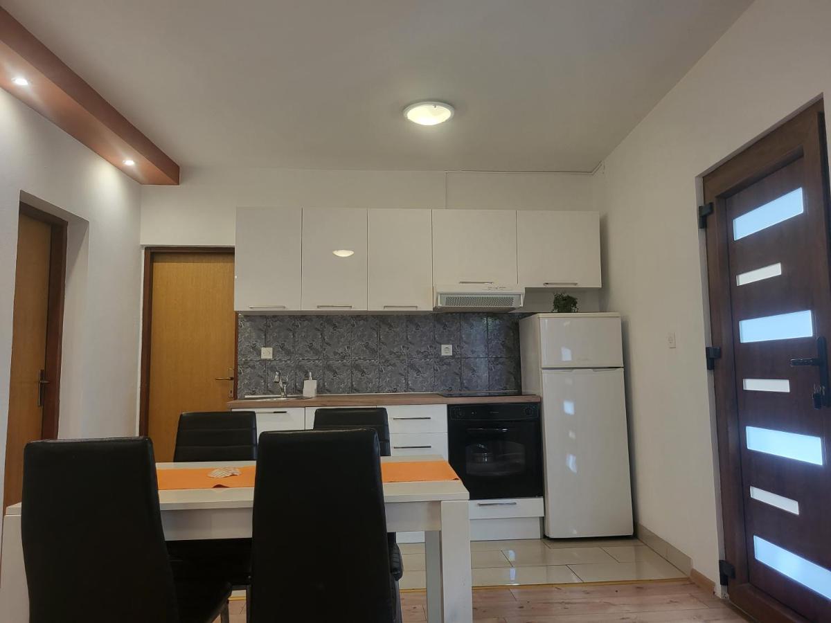 Apartments Lola Biograd Na Moru Ngoại thất bức ảnh