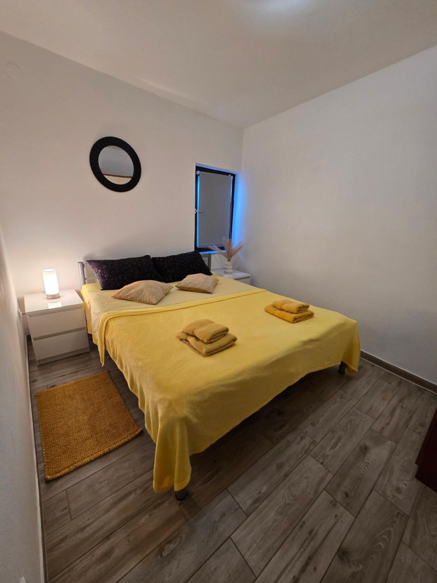 Apartments Lola Biograd Na Moru Ngoại thất bức ảnh