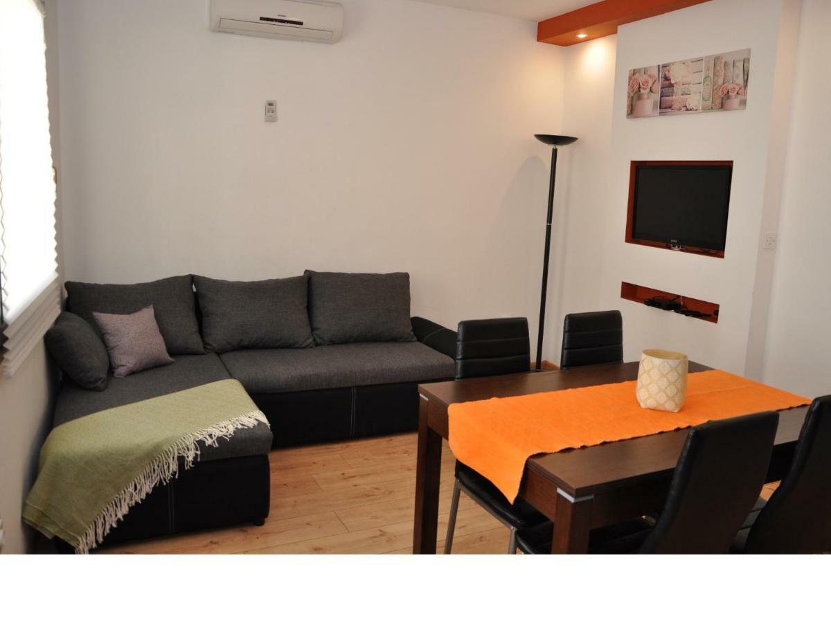 Apartments Lola Biograd Na Moru Ngoại thất bức ảnh