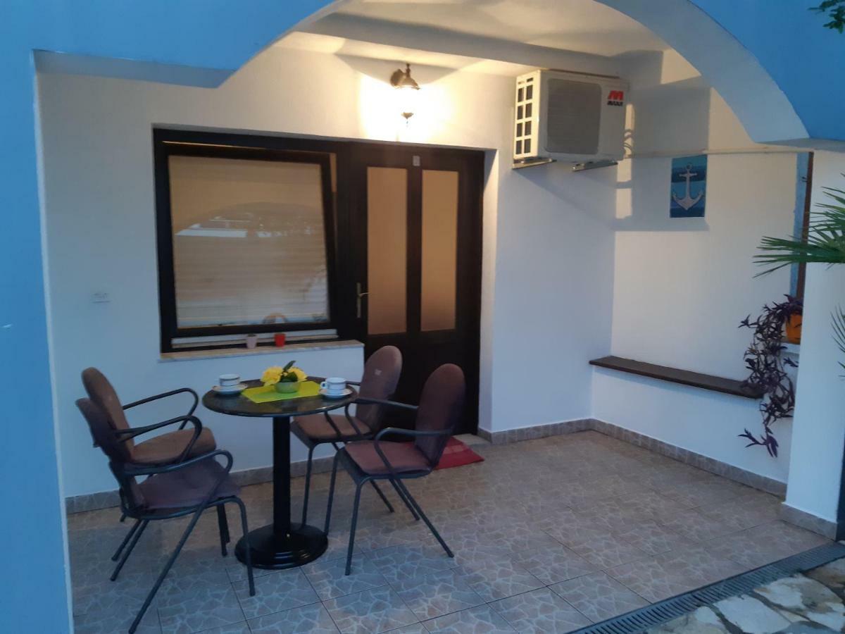 Apartments Lola Biograd Na Moru Ngoại thất bức ảnh
